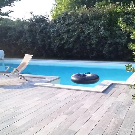 Maison- Avec Piscine Chauffee *