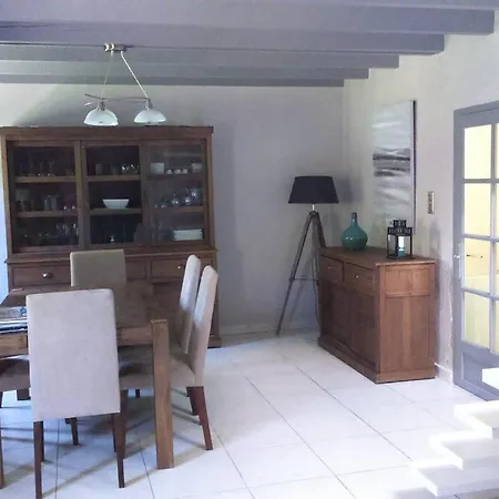 Maison- Avec Piscine Chauffee Villa