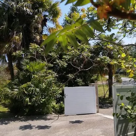 Maison- Avec Piscine Chauffee *